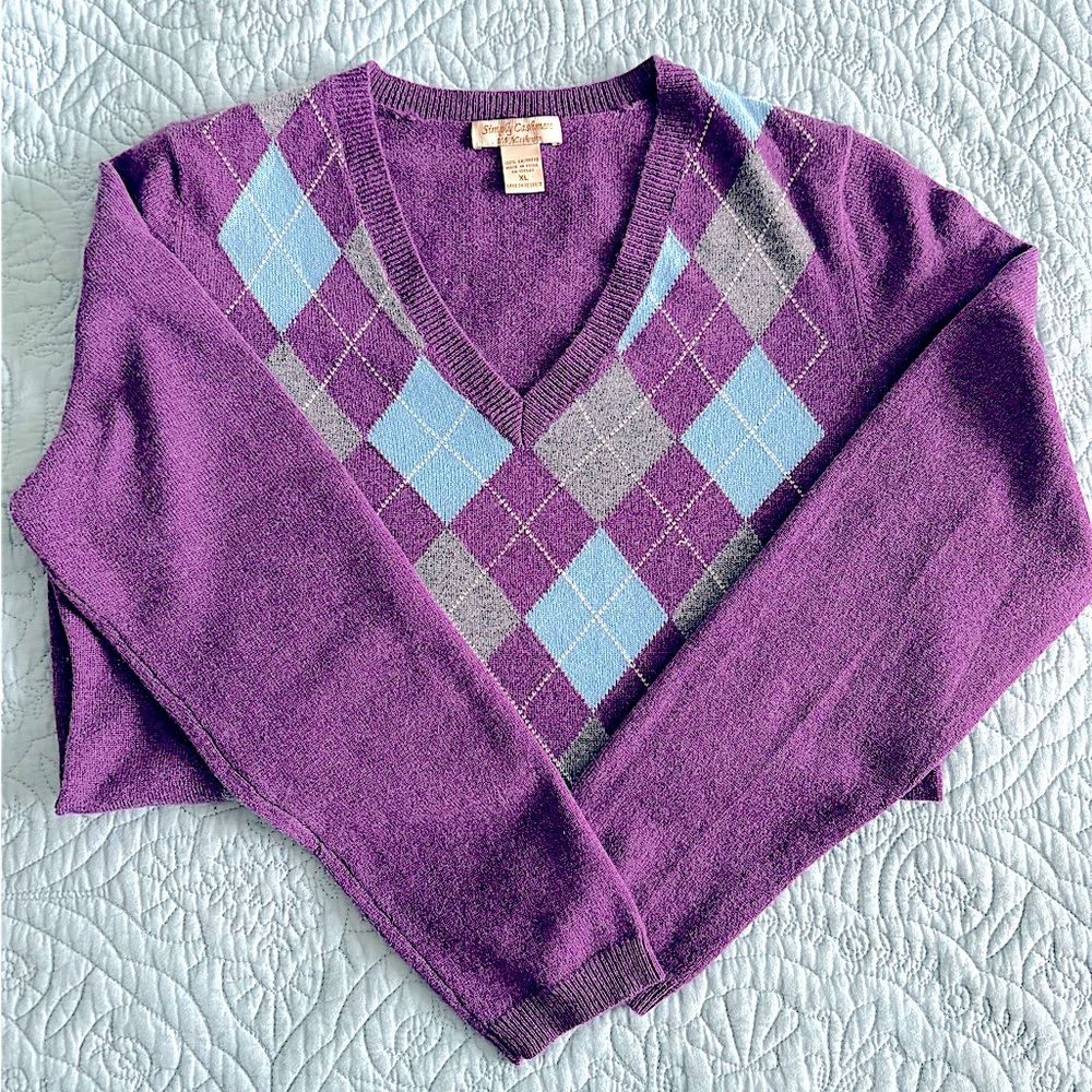 Women’s Simply Cashmere Vneck sweater, size XL